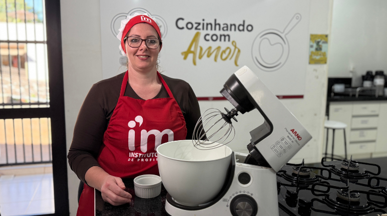 Graciele Muller é Case de Sucesso no Curso de Confeitaria