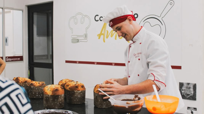 Case de Sucesso: Como o Curso de Confeitaria Mudou a Vida de Cassiano