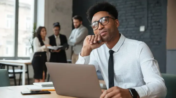 Mercado de trabalho: O que é preciso para se destacar? Confira essas 3 dicas!