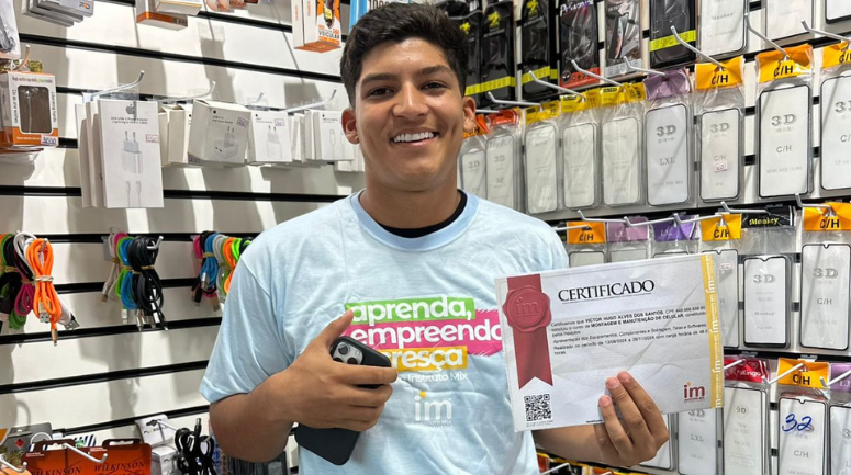 Do Curso ao Sucesso: Victor Hugo Se Tornou Empreendedor aos 16 Anos