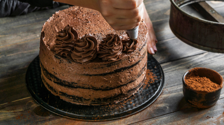 Cake Design: aprenda a decorar seus bolos!