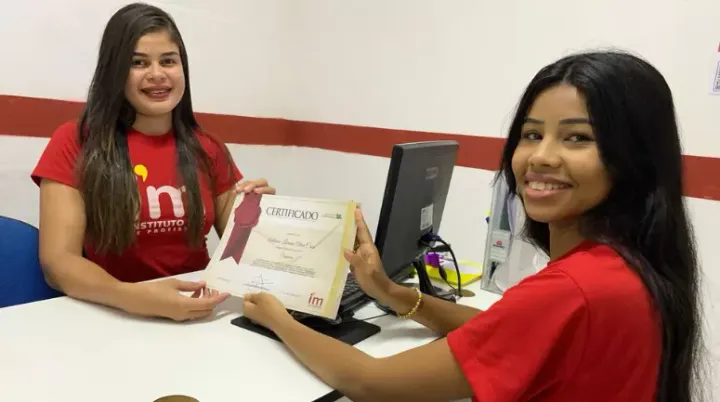 Curso de Secretariado mudou a carreira profissional da Brenda