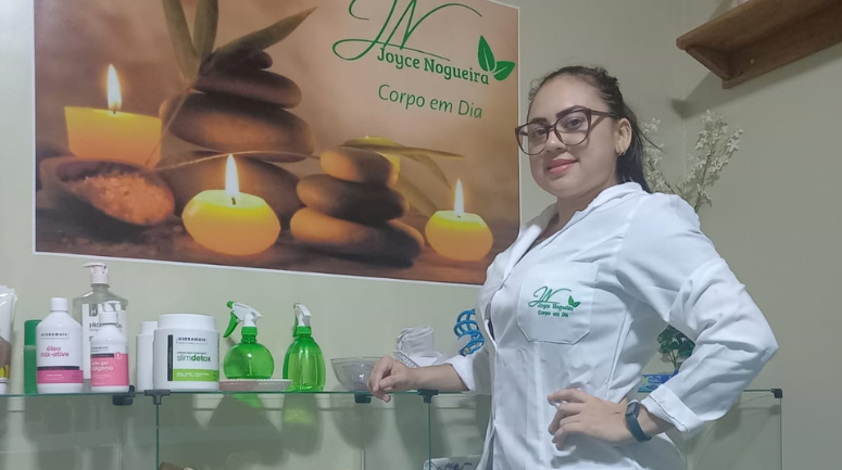Ela ganhou mais dinheiro com o curso profissionalizante do que com o curso superior