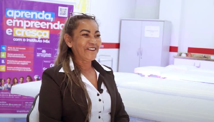 Massagista Realizada: de Dona de Casa a Profissional na Área da Saúde